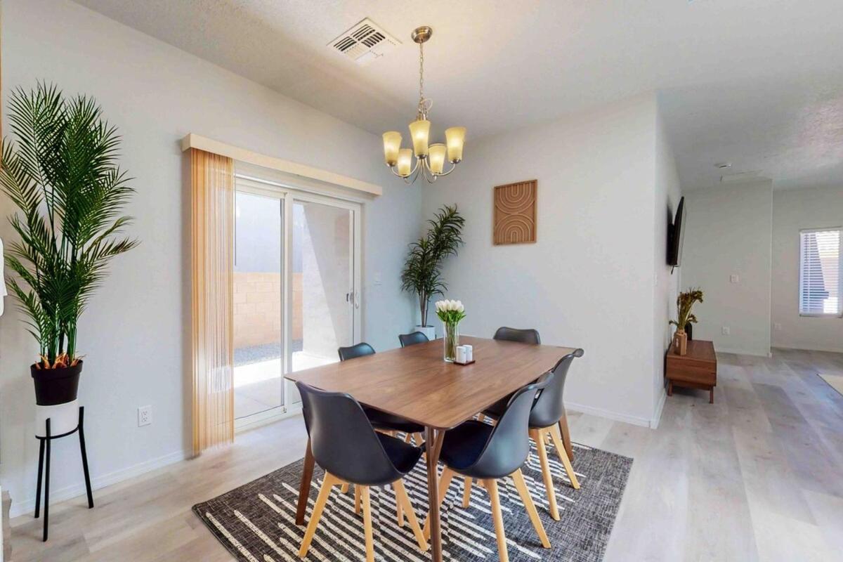 Modern Home 3Br Next To Airport, Netflix, Casino แอลบูเคอร์คี ภายนอก รูปภาพ