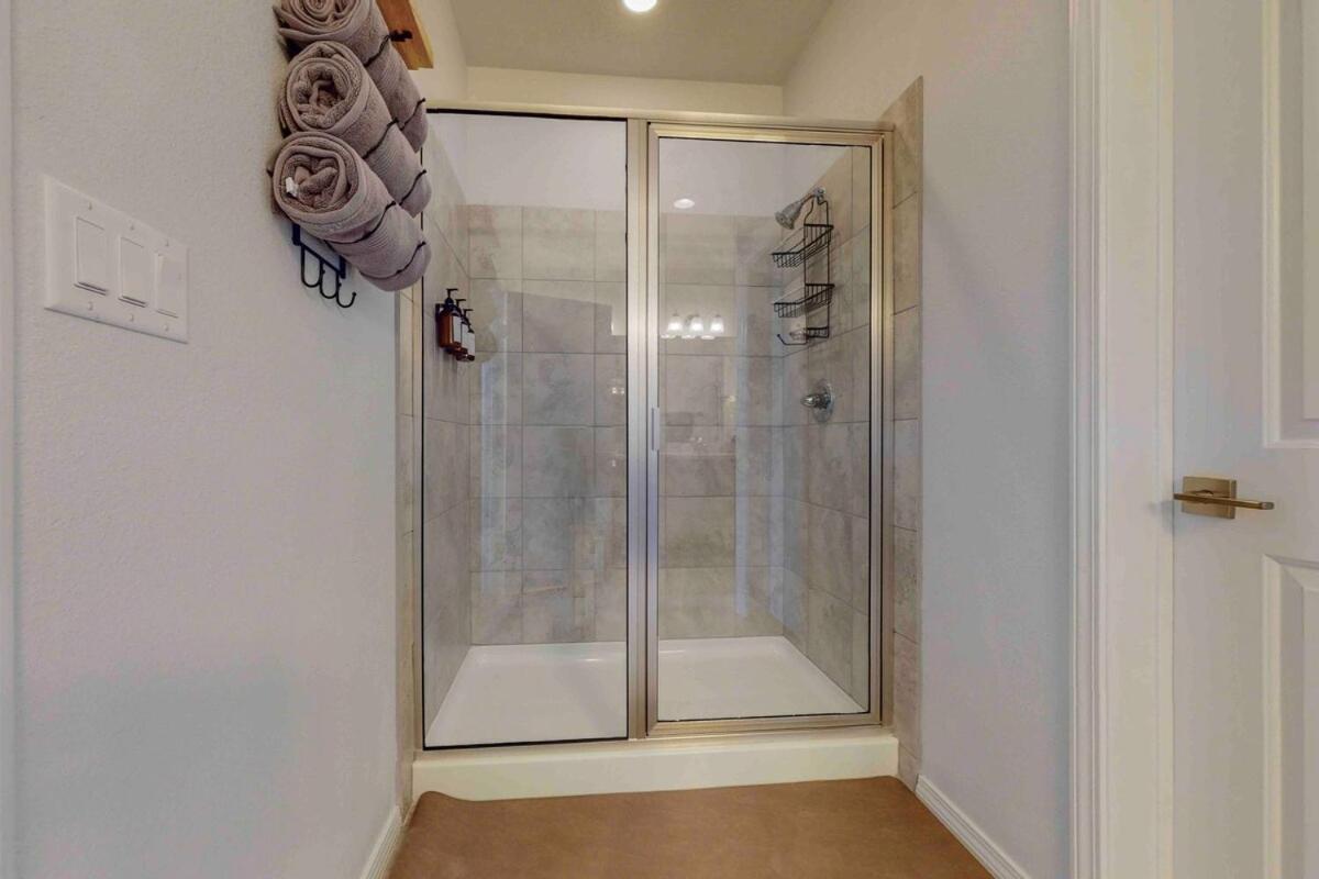 Modern Home 3Br Next To Airport, Netflix, Casino แอลบูเคอร์คี ภายนอก รูปภาพ
